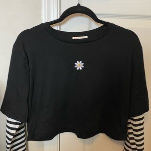 -SOLD- NWOT Daisy Embroidered Shirt